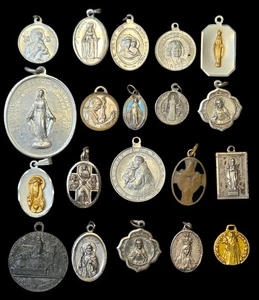 Lot of 20 Vintage Catholic Religious Medals Mary Saint Pendants Mixed Styles - Picture 1 of 5
