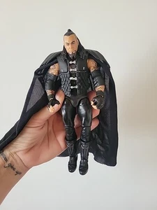 WWE Defining Moments Undertaker Actionfigur Cape Weste Stiefel 2011 - Bild 1 von 5
