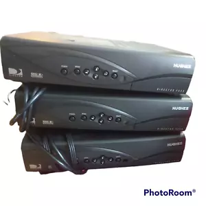 3 cajas receptoras de satélite digitales DirectTV Hughes HBH-SA TV sin control remoto - Imagen 1 de 4