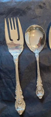 CUBIERTOS ESTERLINA SIR CHRISTOPHER DE WALLACE PUJANDO POR 2 SERVIDORES POR 1 PUJA Foto 1 de 2