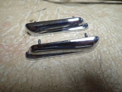 Studebaker 1352392 1352393 1963 Lark Cruiser Roof Ornament Louvre Pair NOS - Image 1 of 3