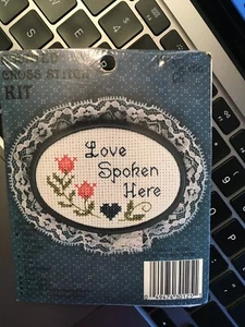 The New Berlin Co. - Love Spoken Here - (1986) - Counted X-Stitch Kit - Neu in Verpackung - Bild 1 von 4