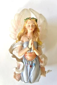 Munro Angels Around Us Collection 2004 "Concern" AA907 no Box - Picture 1 of 10