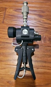 King PV411 Calibration Multi-function Hand Pump King 3750 10,000 psi - Picture 1 of 11