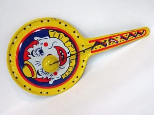 Vintage Kirchhof Newark NJ Life of the Party Blechdose Clown NoiseMaker-Paddel-Stil - Bild 1 von 3