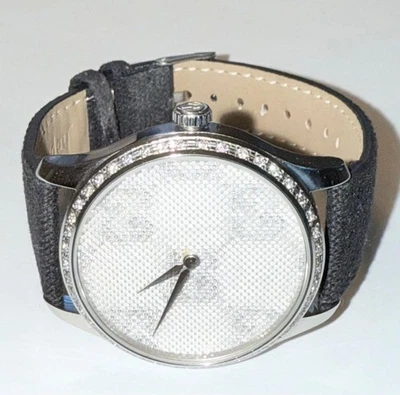 GUCCI MEN’S TIMELESS QUARTZ 126.4 LAB GROWN DIAMOND WATCH - Image 1 of 4