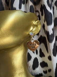 Betsey Johnson Status Gold Candy Heart HUG ME KISS ME Valentine Earrings RARE - Picture 1 of 4