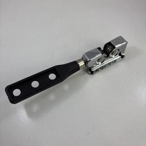"Afilador de cuchillos de mano vintage discos de afilar giratorios 7"" hecho en Italia" - Imagen 1 de 5