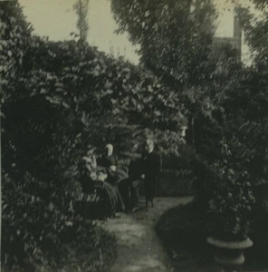 Belgium Antwerp? Group in Garden Old Stereoview Amateur Photo 1916 - Picture 1 of 3
