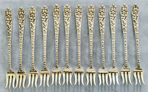 12- Schofield Sterling Silver Baltimore Rose Pattern-SEAFOOD FORK 5 1/4" NO MONO - Picture 1 of 4