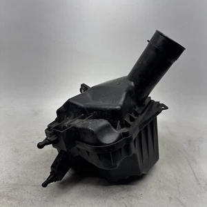 2008 INFINITI G37S V36 COUPE #292 LEFT AIR INTAKE CLEANER FILTER BOX W/ MAF - Picture 1 of 12