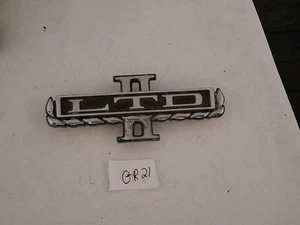 VINTAGE 1977 78 FORD LTD II EMBLEM OEM D7OB-6542550-AA FOMOCO  LTD 2 - Picture 1 of 3