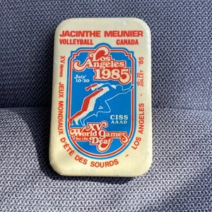VINTAGE LOS ANGELES 1985 XV WORLD DEAF GAMES (Deaflympics) COLLECTIBLE PIN - Bild 1 von 2