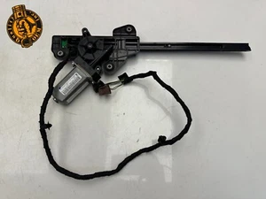 2021-2025 BMW 430 M4 M440 G22 G82 COUPE FRONT RIGHT SEAT BELT FEEDER MOTOR OEM - Picture 1 of 8