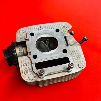 КЛАПАНЫ ГОЛОВКИ БЛОКА ЦИЛИНДРОВ DRZ125 ОТ ОРИГИНАЛЬНОГО ПРОИЗВОДИТЕЛЯ SUZUKI DR-Z DRZ 125 Л (2003-2007) - Изображение 1 из 4