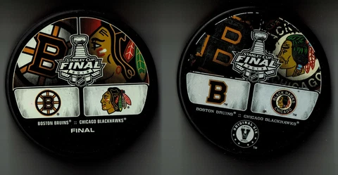 (2) CHICAGO BLACKHAWKS 2013 Stanley Cup Final Dueling Puck VINTAGE Boston Bruins Cover
