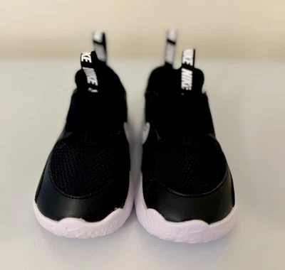 Nike Flex Runner 3 Kid/Toddler Unisex Black/White Sneakers, Sz 6c - Image 1 of 4