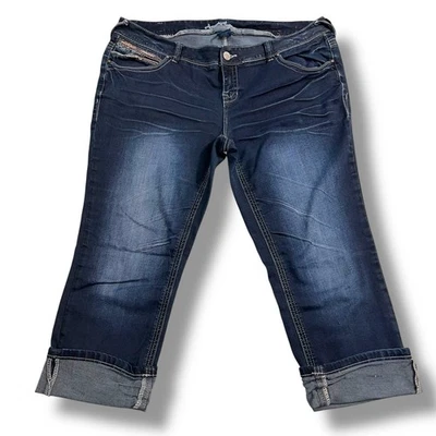 Pantalones capri de mezclilla azul lavado oscuro bordados talla 16 de Amathyst Jeans para mujer Foto 1 de 4