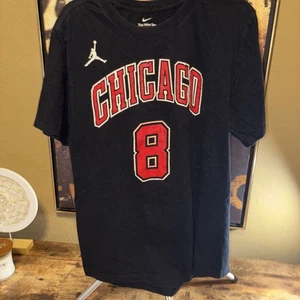 Nike Chicago Bulls #8 Lavine T-Shirt Gr. XL Top Zustand NBA - Bild 1 von 7