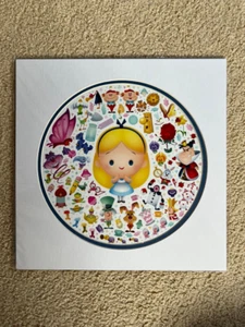 Neu mit Etikett Disney Jerrod Maruyama Wunderland des süßen Drucks Alice Königin der Herzen - Bild 1 von 3