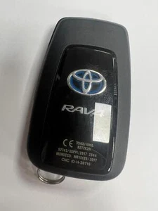 ORIGINALE TOYOTA TELECOMANDO 3 PULSANTI SMART PORTACHIAVI. RAV4 TESTATO TOKAI RIKA B2T2K2R!! - Foto 1 di 4