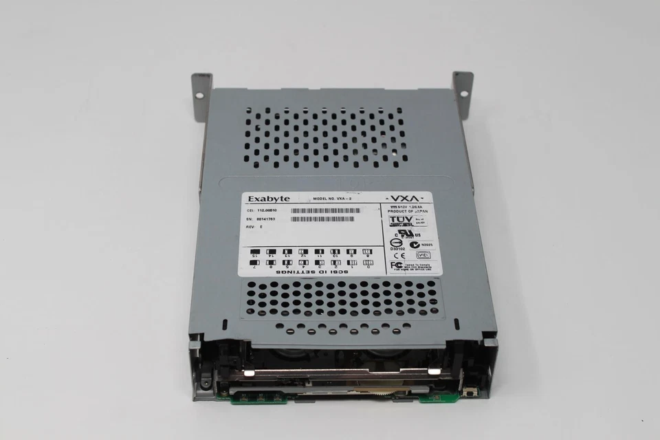 VXA-2 80/160GB INTERNAL LVD/SE TAPE DRIVE - Image 1 of 4