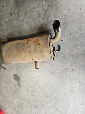 Conjunto de silenciador Kia Sportage EX y LX 2014-2015 287003W910 OEM. Foto 1 de 4