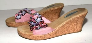 Sandals by Blue Suede Shoes Beaded Floral Faux Pink Suede Wedge Heels Size 8.5M - Picture 1 of 9