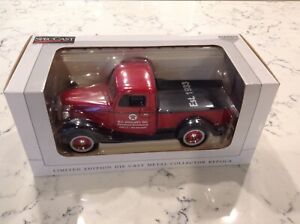 1/25 SPEC CAST TEXACO 1937 FORD TRUCK RED AND BLACK LIMITED EDITION 