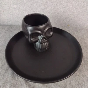 Halloween Chips Dip Serving Plate Haunted Black Ceramic Skull Place & Time Brand - Picture 1 of 12