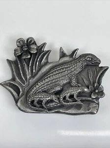 Schöne Vintage Eidechse Reptil Leguan Brosche und Baby Leguan Ohrstecker Set - Bild 1 von 14