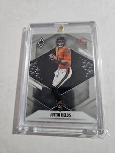 2021 Panini Phoenix - Rookie Silver #108 Justin Fields (RC) - Picture 1 of 2