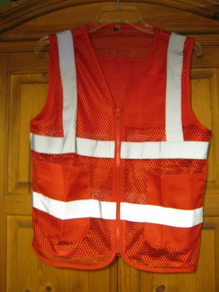 Safety Vest with Tool Pockets High Visibility Reflective Vest for Working Large - Image 1 of 4