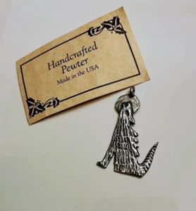 Handgefertigter Wolf heult auf den Mond Anhänger Zinn Made in USA Südwesten - Bild 1 von 6