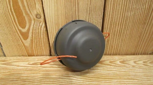 Testina filo Husqvarna Ergo Feed E35B M10, adatta per decespugliatore a batteria 525iLXT/RXT - Foto 1 di 2