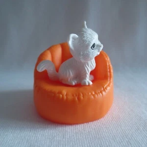 NEW Barbie Pet Boutique Doll Orange Cat Bed ~ CAT NOT INCLUDED - Picture 1 of 5