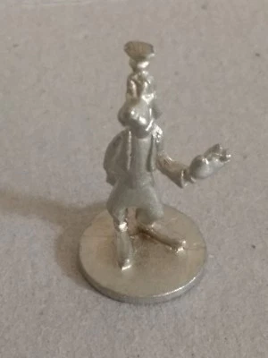 Scene it? Disney 1st Edition Goofy Replacement Game Piece Part Token 2004 - Image 1 of 4