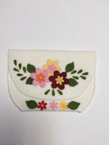 Handmade Girl's Felt Purse 15 x 11cm Flowers Age 3+ Stocking stuffer - Picture 1 of 2