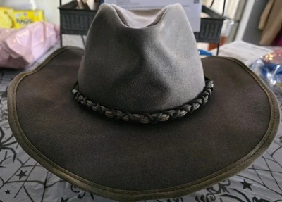 Sombrero Outback Trading Bootlegger marrón piel aceitosa 1484-BRN Foto 1 de 4