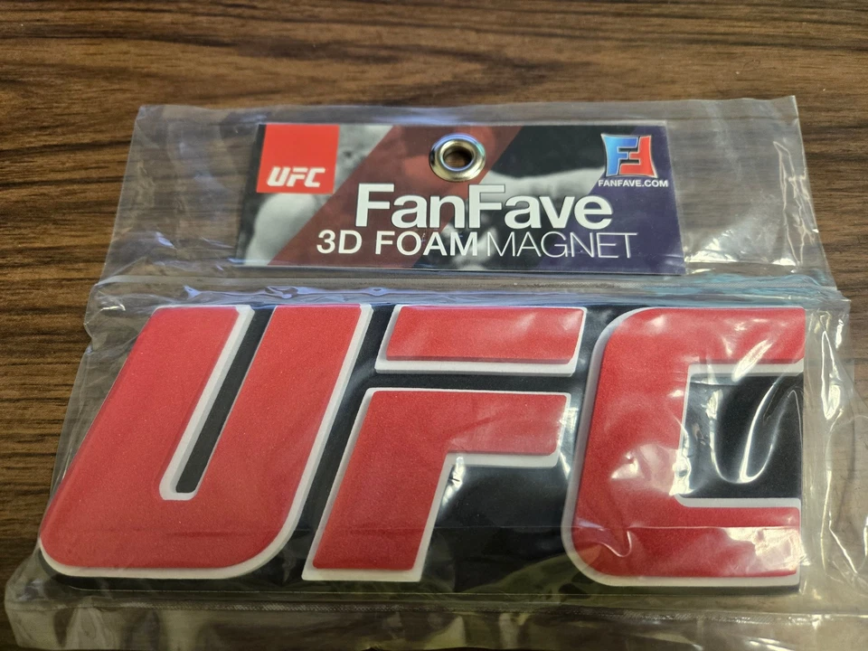 Imán de espuma 3D UFC FanFave - Nuevo stock antiguo Foto 1 de 1