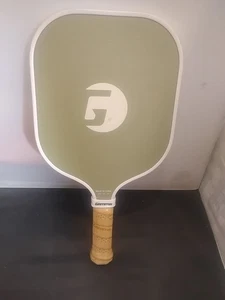 GAMMA Sports Fusion Fashion Pickleball Paddle 8 Oz Olive Green  - Picture 1 of 5