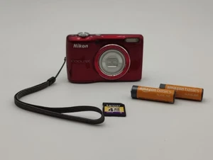 Nikon COOLPIX L26 16.1 MP Digitale Fotocamera 5x Zoom con batteria & 4GB SDHC - Picture 1 of 14