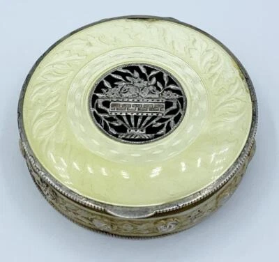 Esmalte Guilloche Vintage Esterlina y Amarillo Compacto con Cesta de Flores Austria Foto 1 de 4