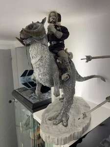 SIDESHOW STAR WARS TAUNTAUN DELUXE 1/6 + HAN SOLO HOTH 1/6 BROWN JACKET - Picture 1 of 10