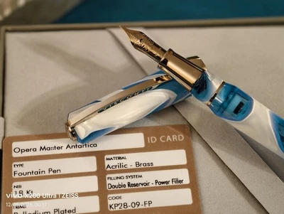 PLUMA ESTILOGRÁFICA VISCONTI OPERA MASTER OVERSIZE ANTÁRTIDA EDICIÓN LIMITADA Foto 1 de 4