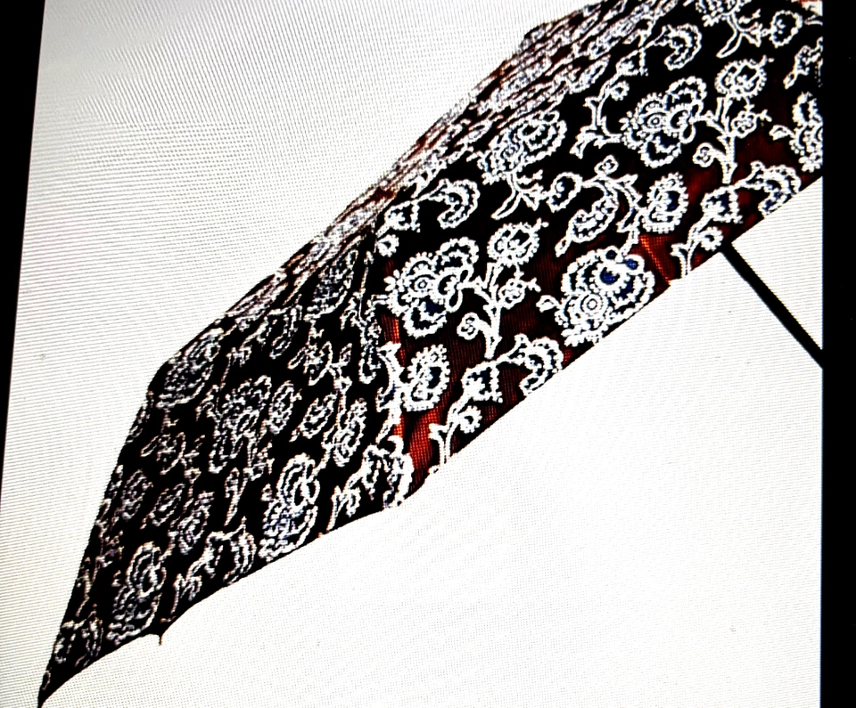 Vera Bradley Essential Umbrella Auto Open/Close NWT MSRP $45 (50670) - Image 1 of 1