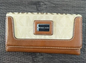 Micahel Kors Wallet Brookville Carryall Beige Brown Fold Over Card Holder - Picture 1 of 18
