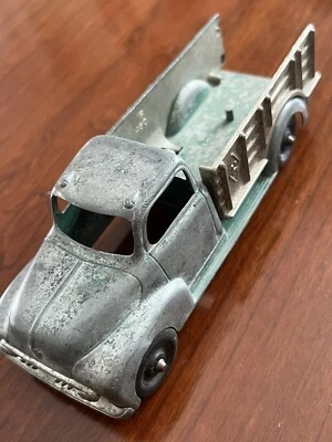 Vtg Hubley #460 Green Farm Truck Kiddie Toy  Die Cast 7" - Image 1 of 4