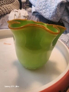 Venezianische LIMETTENGRÜN UND ORANGE MUNDGEBLASENE GLASKUNST VASE TASCHENTUCH DESIGN  - Bild 1 von 4