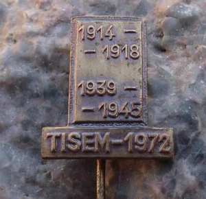 1972 Tisem Czechoslovakia Village SS Nazi Training Camp War Memorial Pin Badge - Imagen 1 de 2